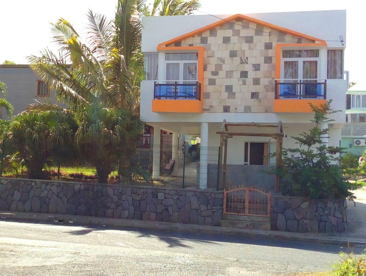 Chez Clenya Guesthouse La Ferme Dış mekan fotoğraf